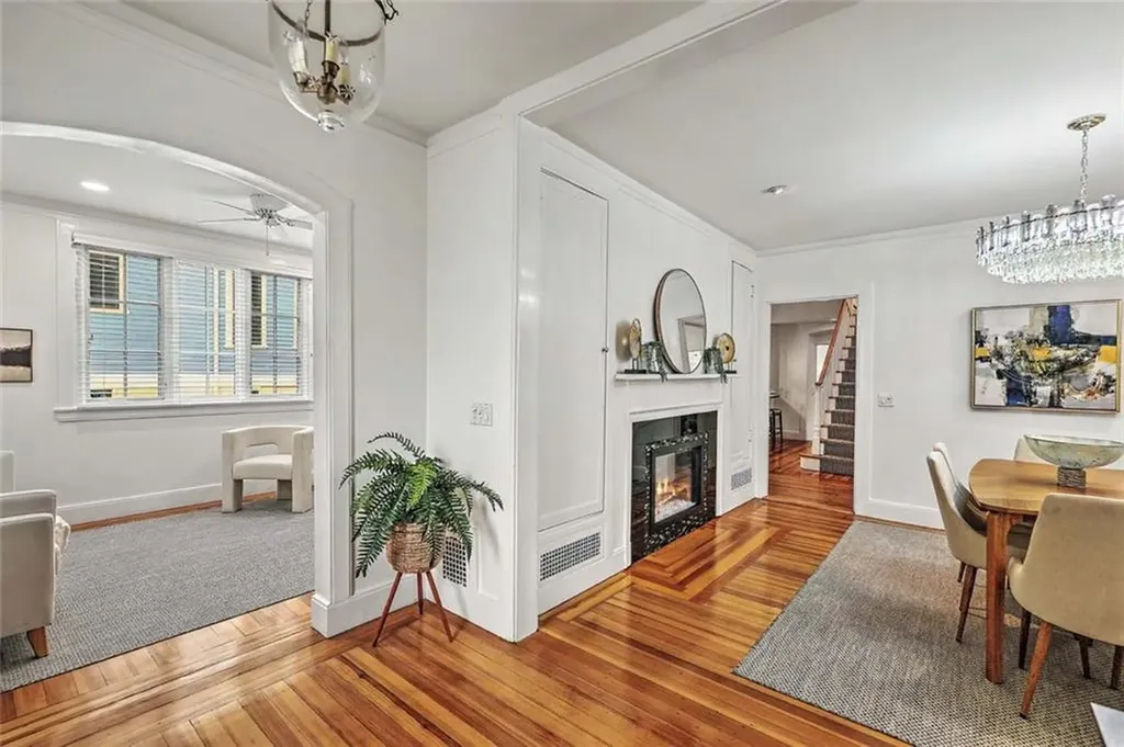 402 Angell Street Providence RI 02906