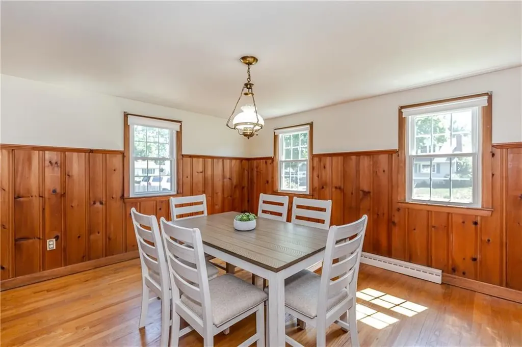 15 Drake Road Warwick RI 02888