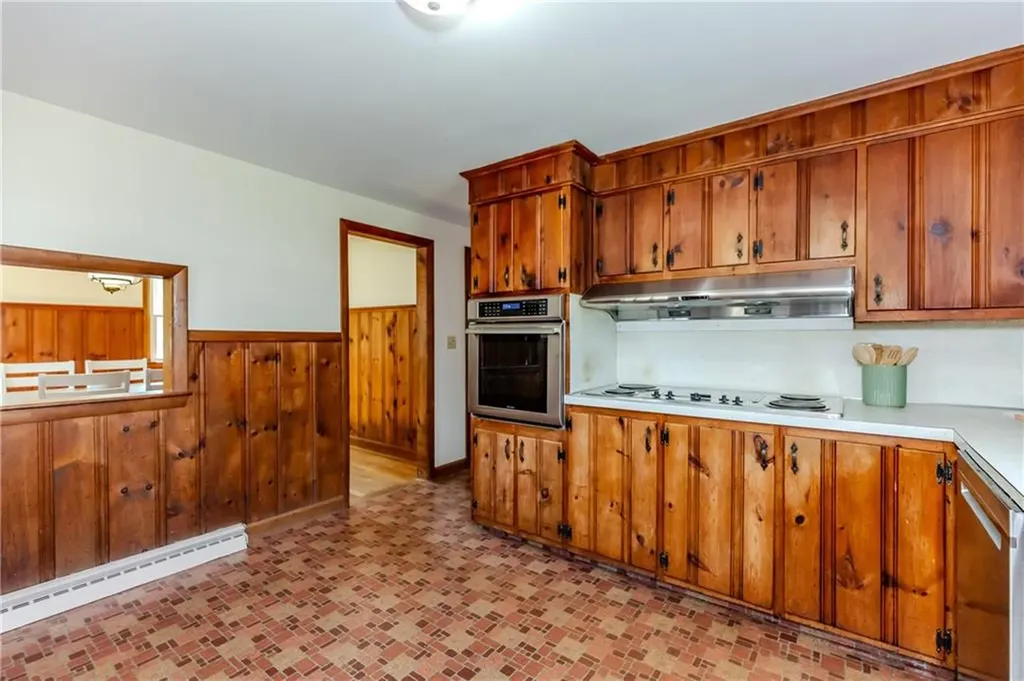 15 Drake Road Warwick RI 02888