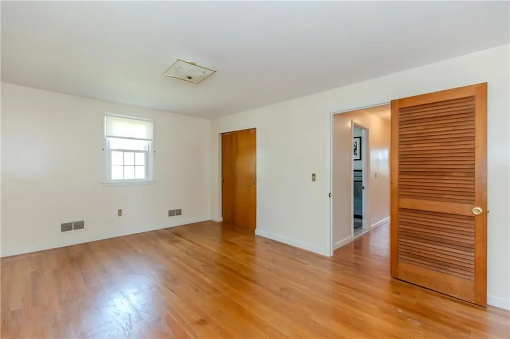 15 Drake Road Warwick RI 02888