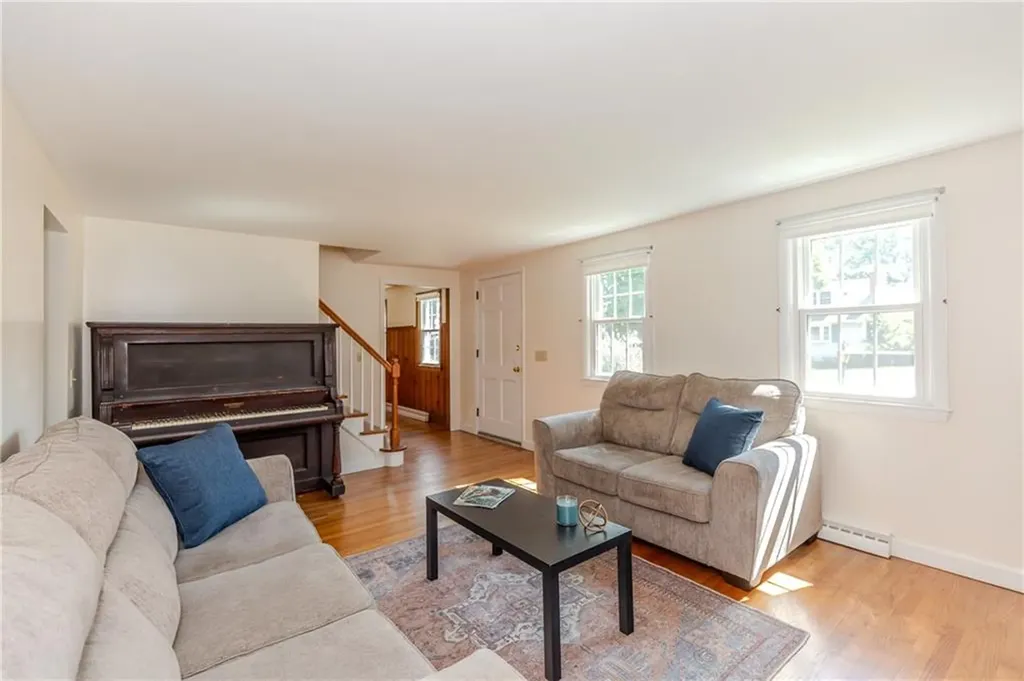 15 Drake Road Warwick RI 02888