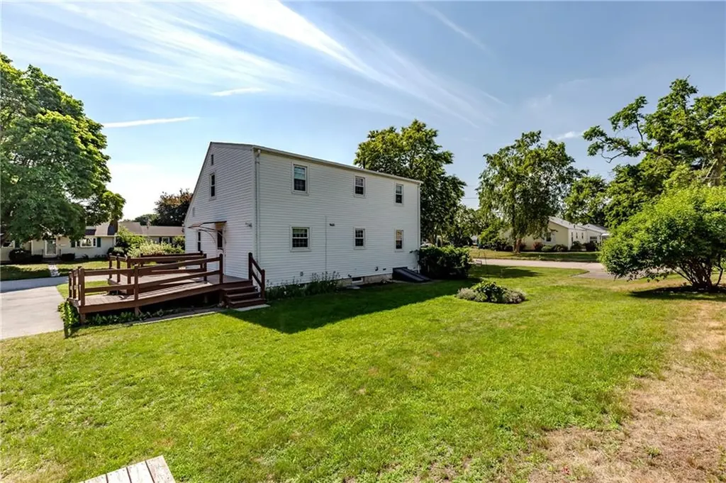 15 Drake Road Warwick RI 02888