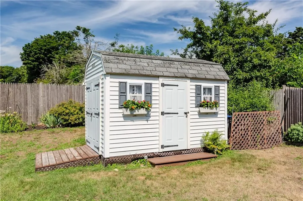 15 Drake Road Warwick RI 02888