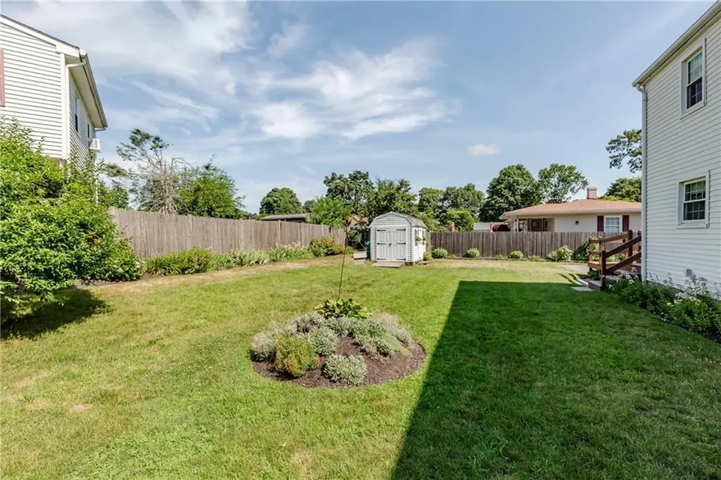 15 Drake Road Warwick RI 02888