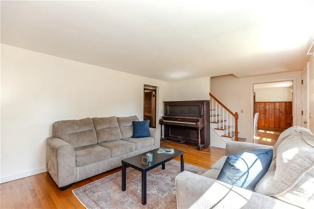 15 Drake Road Warwick RI 02888