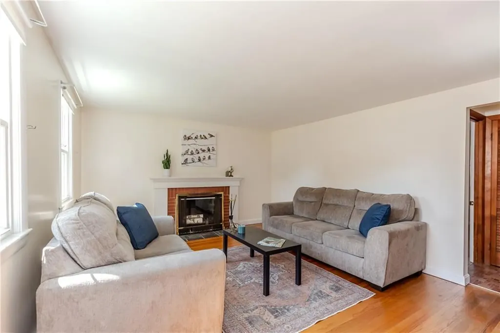 15 Drake Road Warwick RI 02888