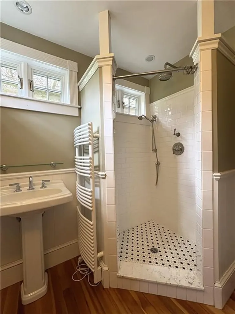 41 Walcott Avenue Jamestown RI 02835
