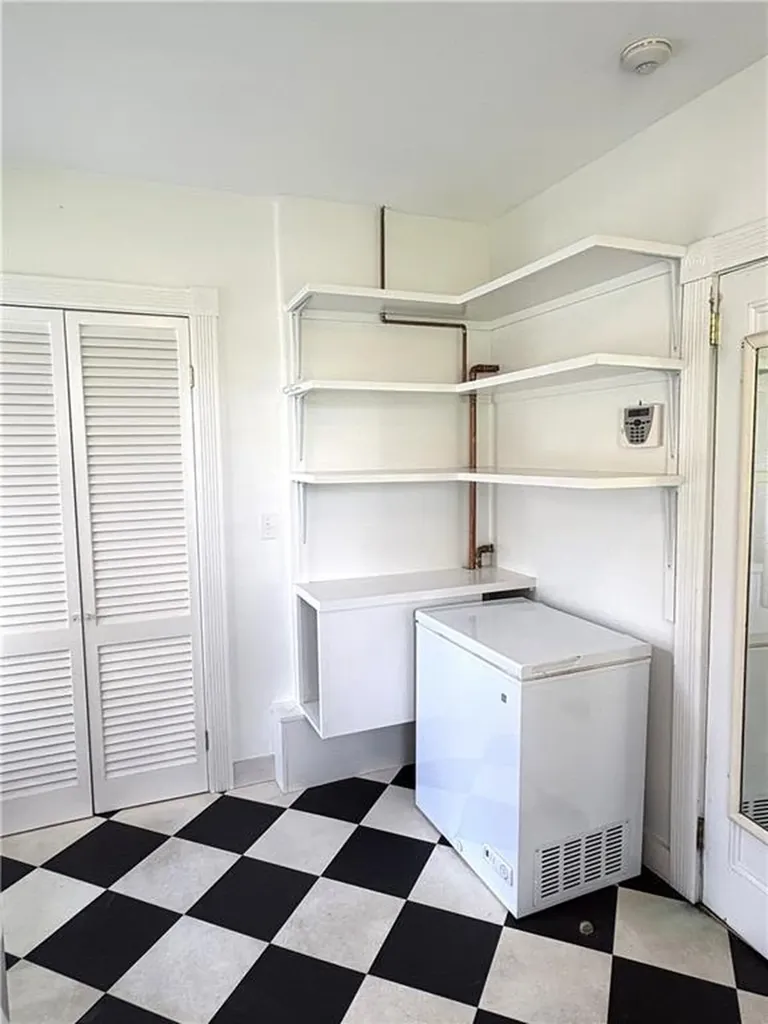 41 Walcott Avenue Jamestown RI 02835