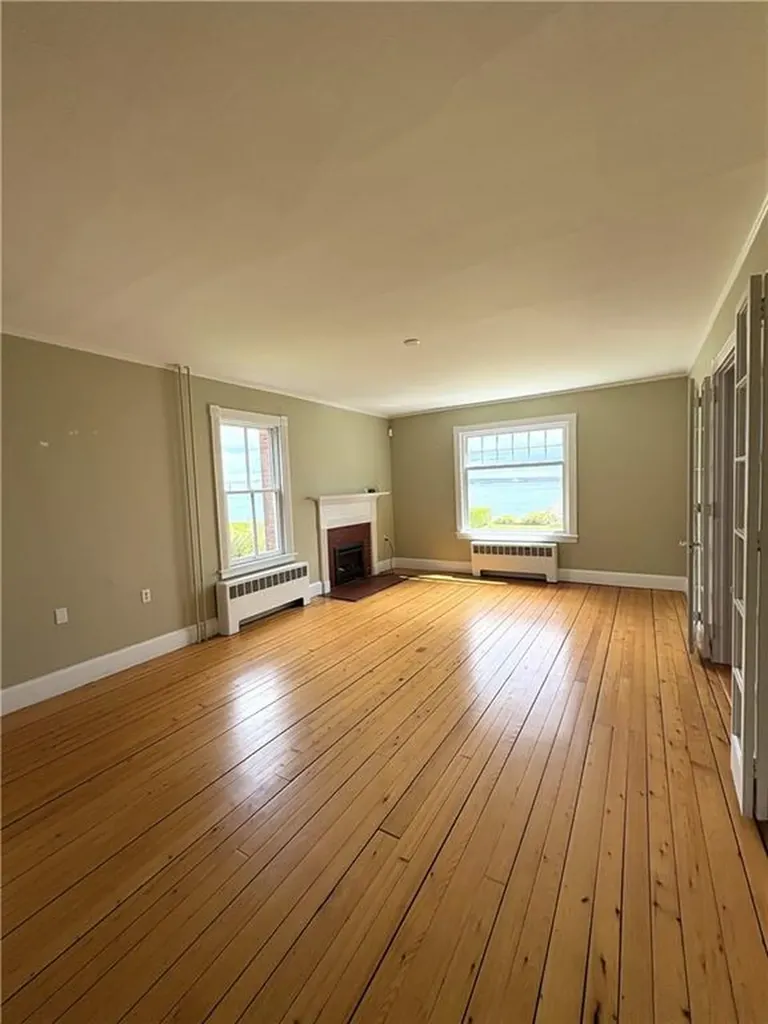 41 Walcott Avenue Jamestown RI 02835