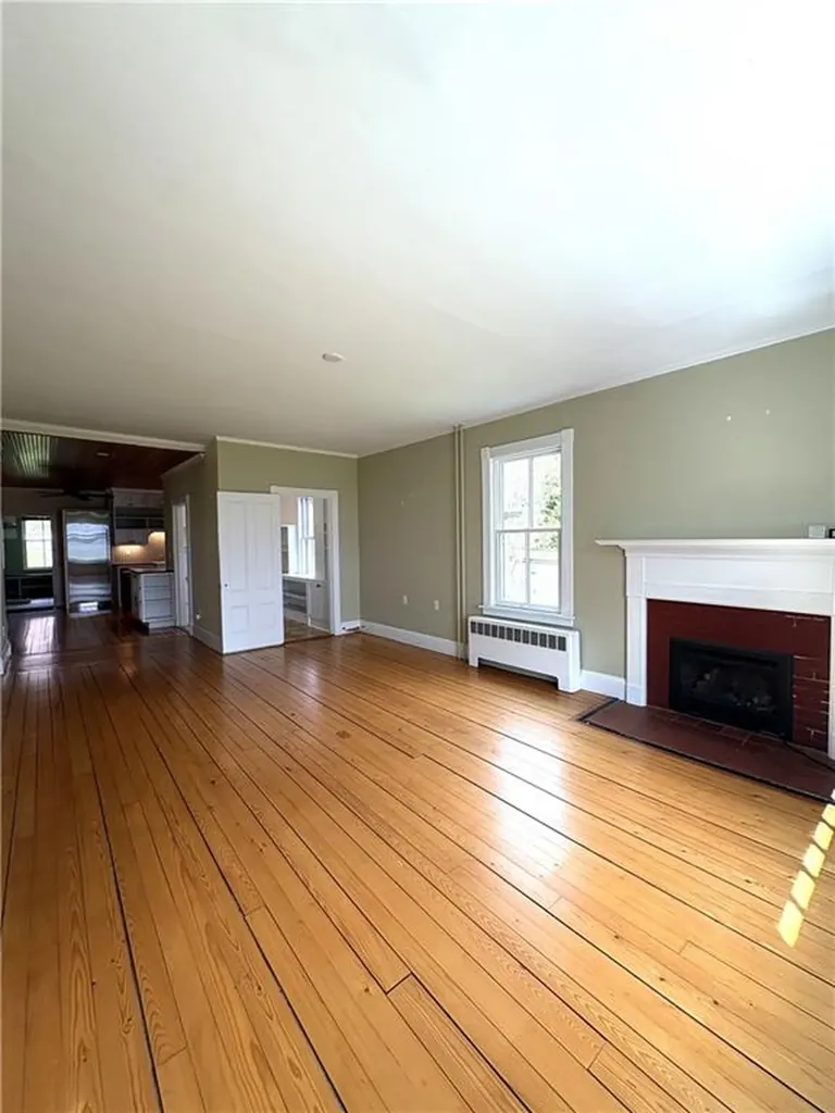 41 Walcott Avenue Jamestown RI 02835