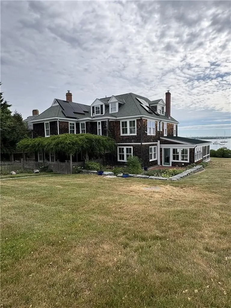 41 Walcott Avenue Jamestown RI 02835