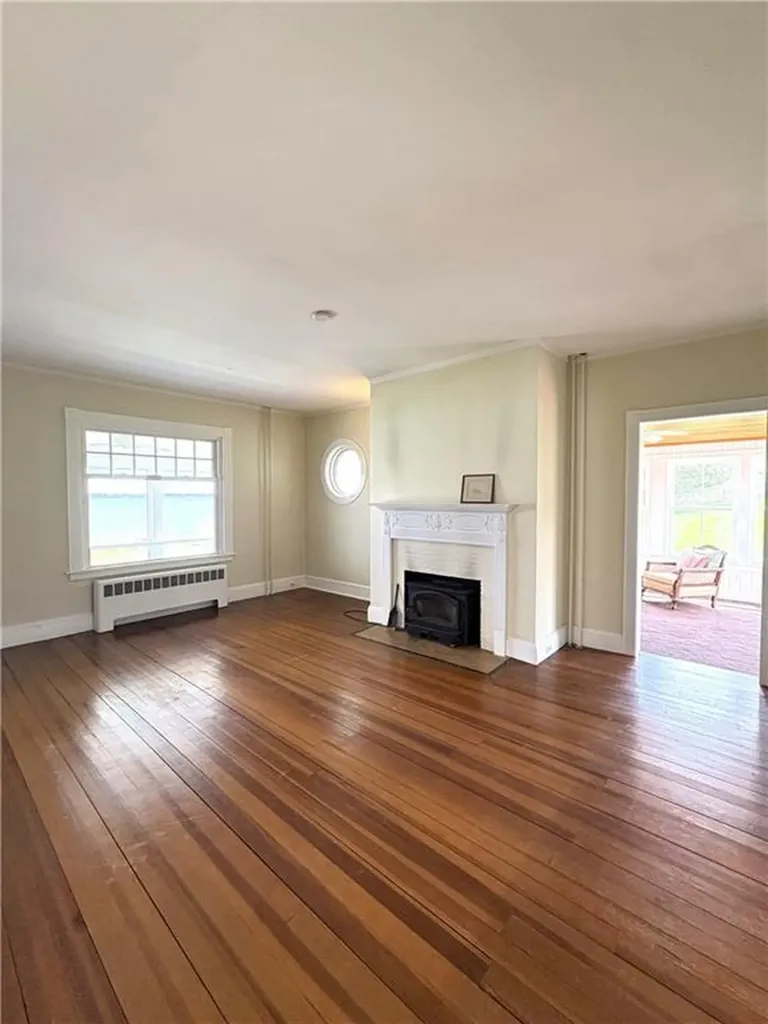 41 Walcott Avenue Jamestown RI 02835