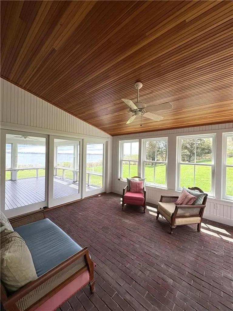 41 Walcott Avenue Jamestown RI 02835