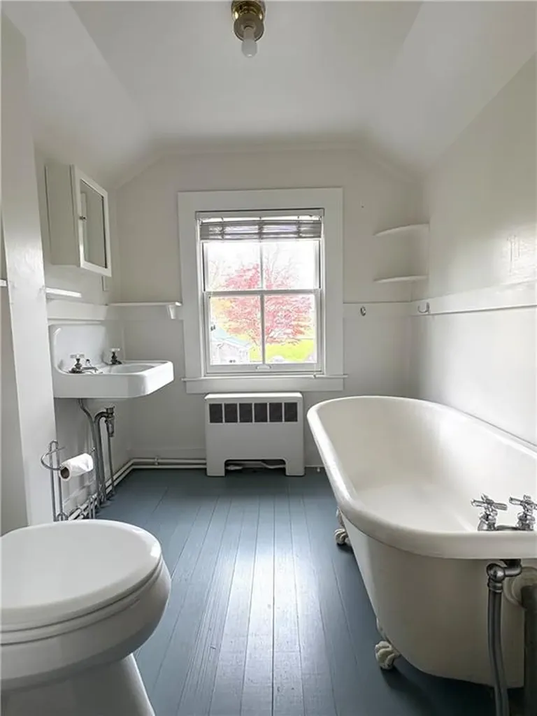 41 Walcott Avenue Jamestown RI 02835