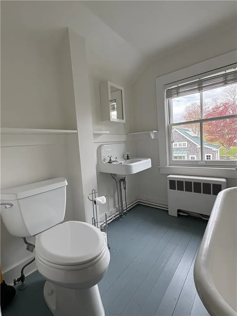 41 Walcott Avenue Jamestown RI 02835