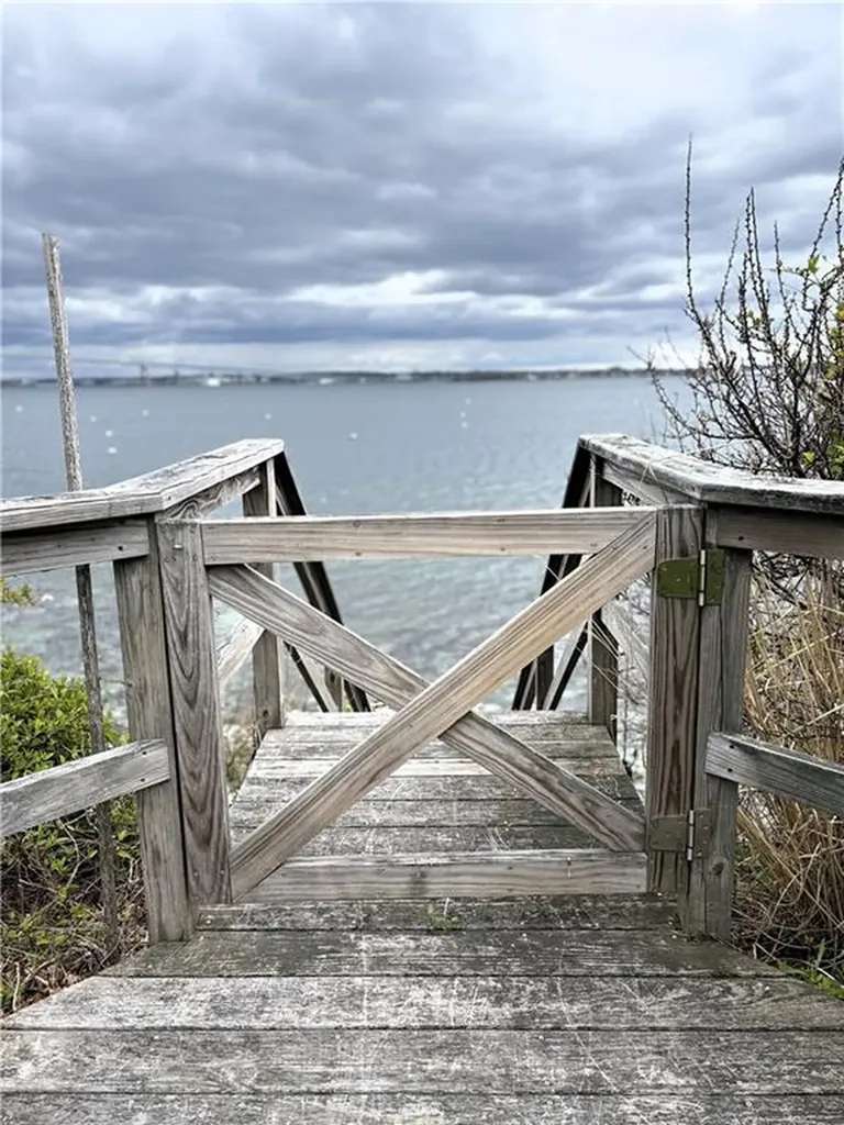 41 Walcott Avenue Jamestown RI 02835