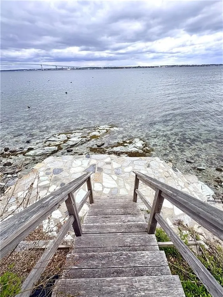 41 Walcott Avenue Jamestown RI 02835