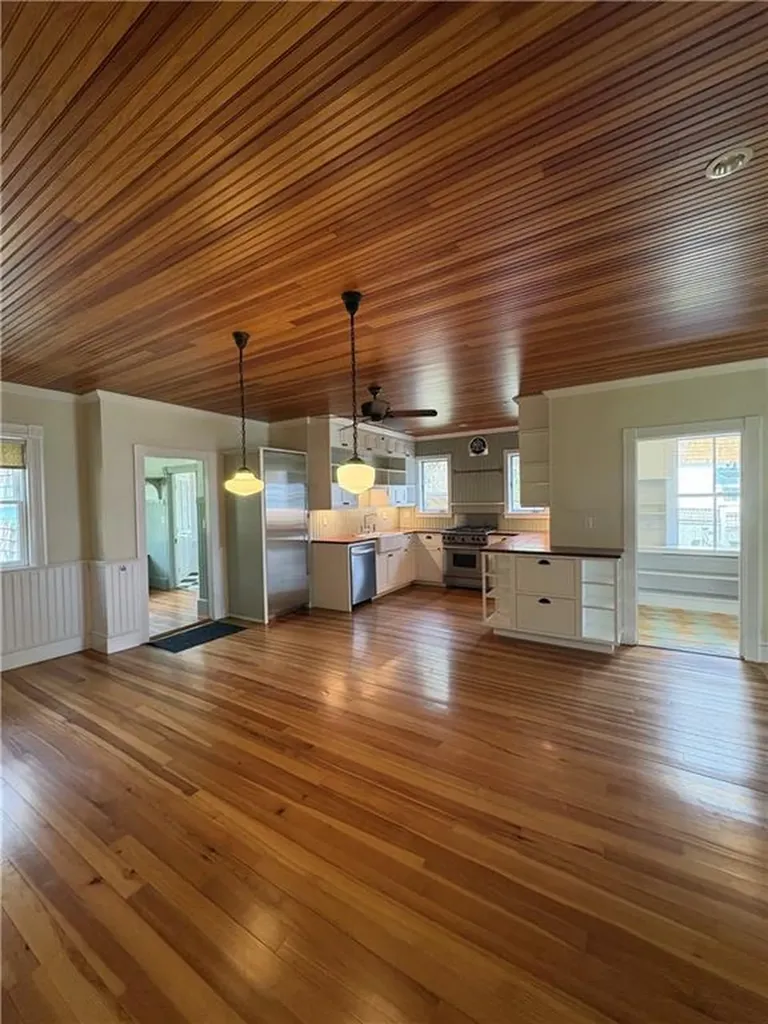 41 Walcott Avenue Jamestown RI 02835