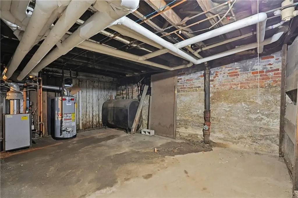 18 20 Forest Street Providence RI 02906