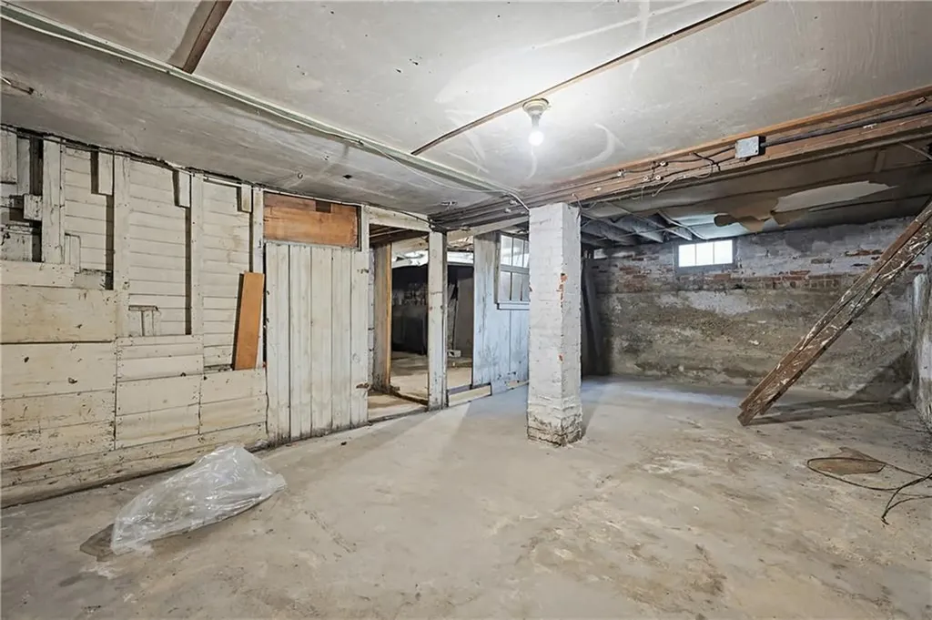 18 20 Forest Street Providence RI 02906