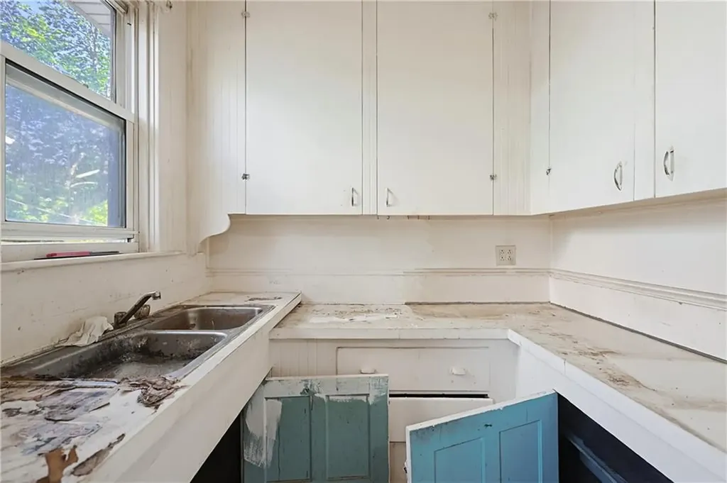 18 20 Forest Street Providence RI 02906