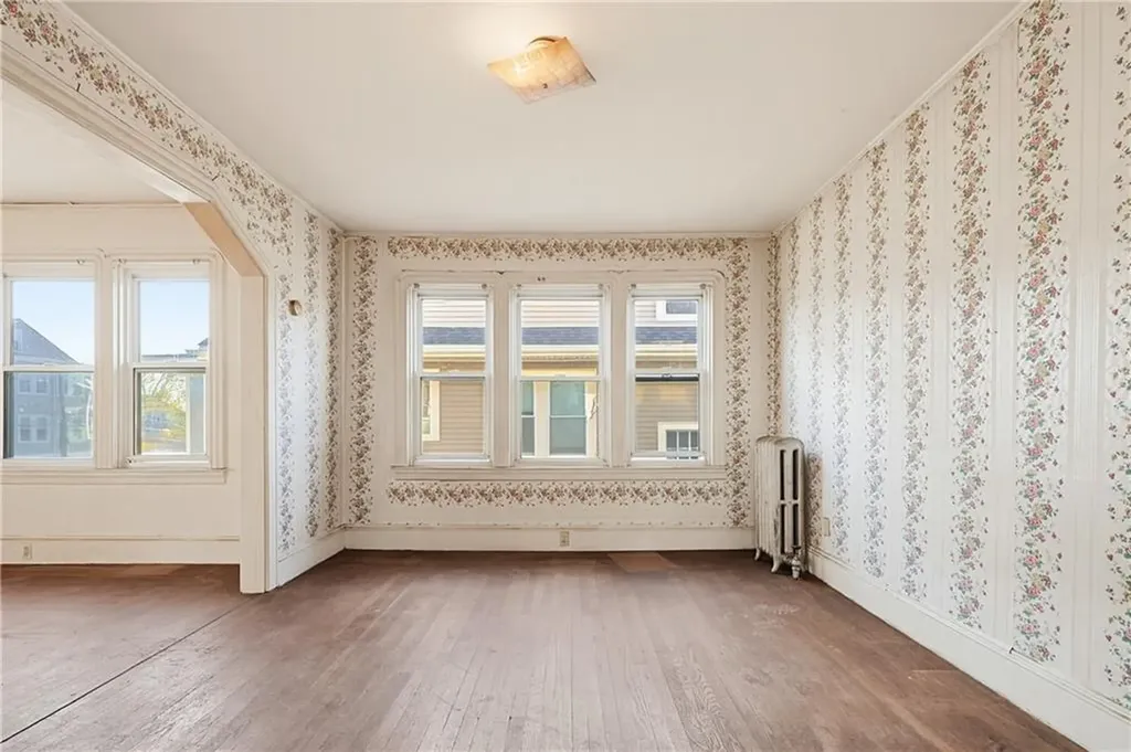18 20 Forest Street Providence RI 02906