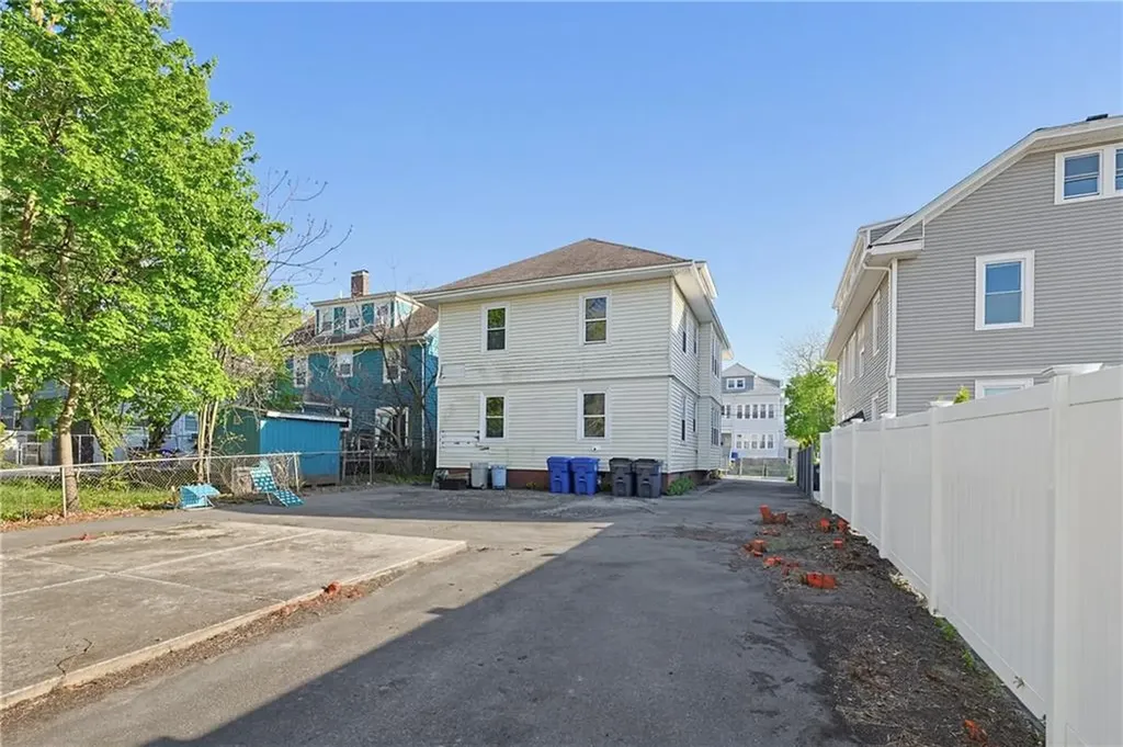18 20 Forest Street Providence RI 02906