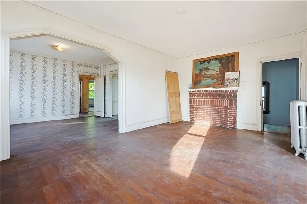 18 20 Forest Street Providence RI 02906