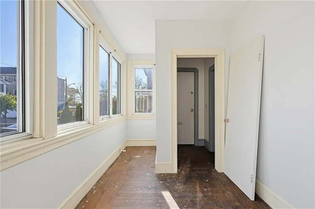 18 20 Forest Street Providence RI 02906