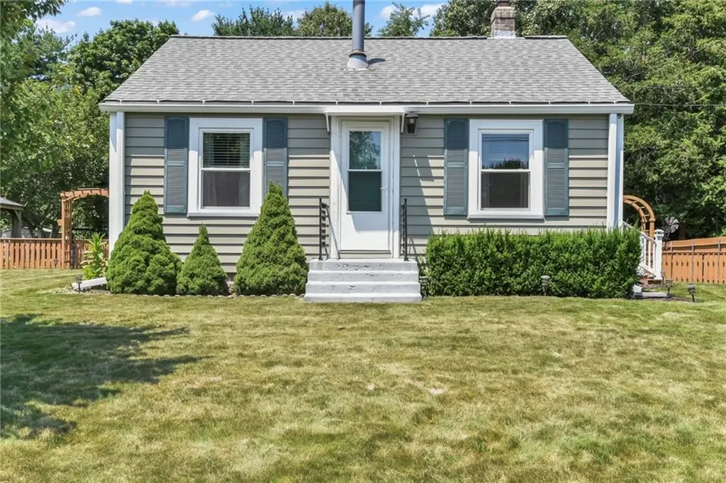 101 Endicott Drive Warwick RI 02886