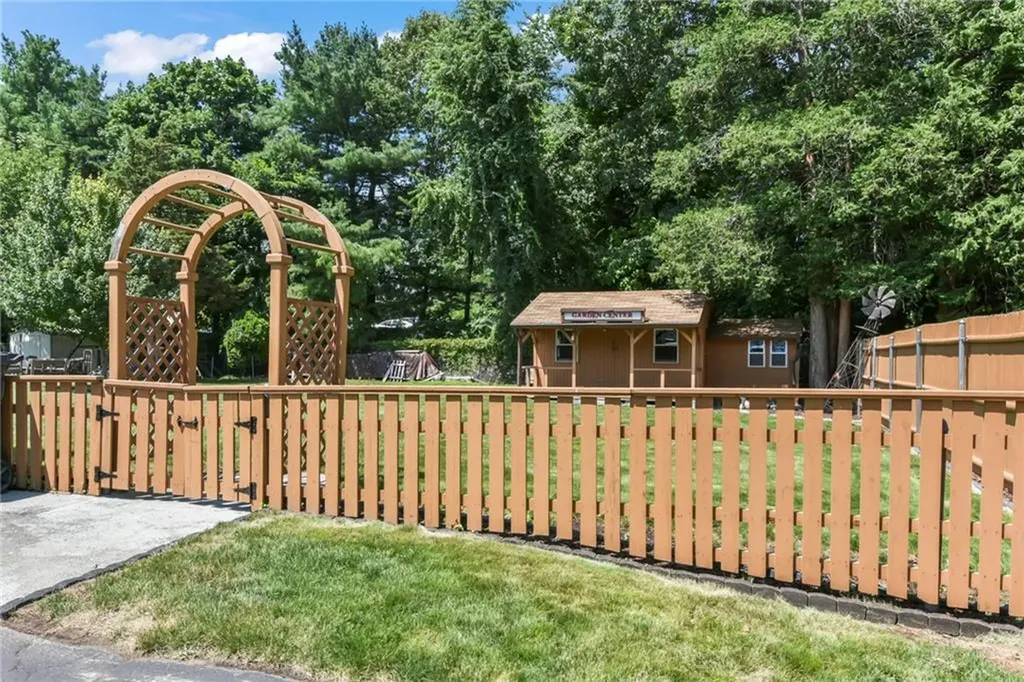 101 Endicott Drive Warwick RI 02886