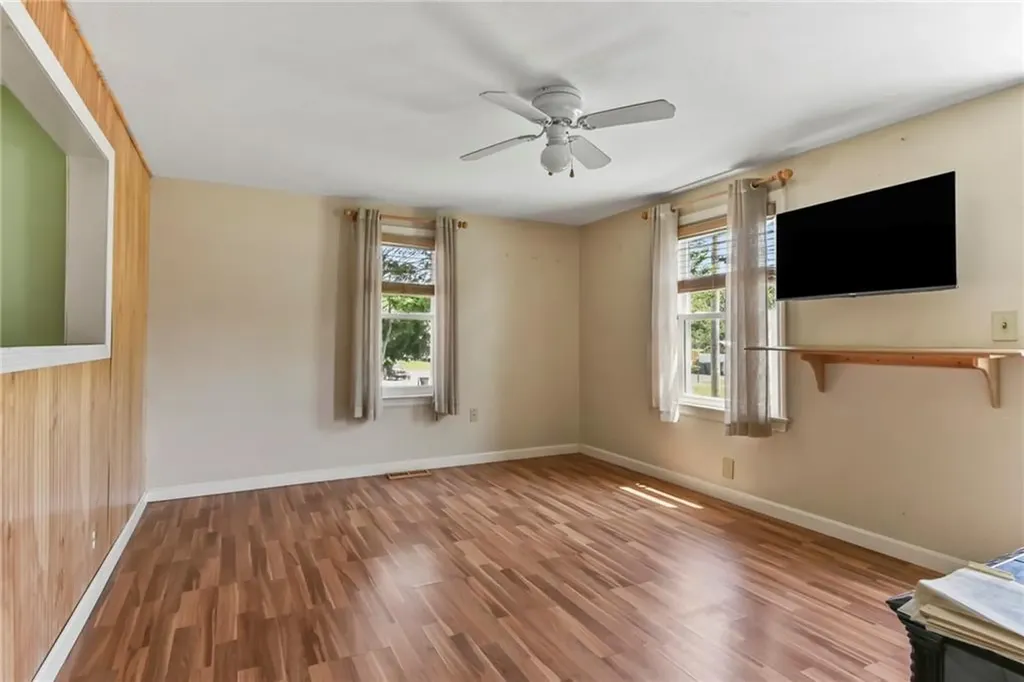 101 Endicott Drive Warwick RI 02886