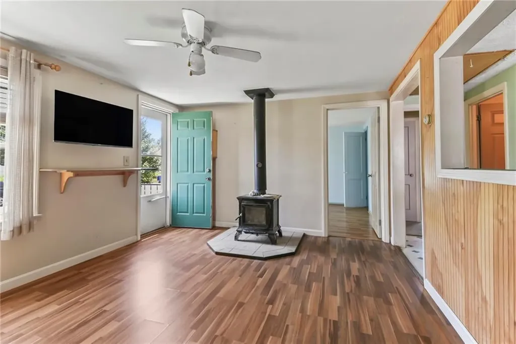 101 Endicott Drive Warwick RI 02886