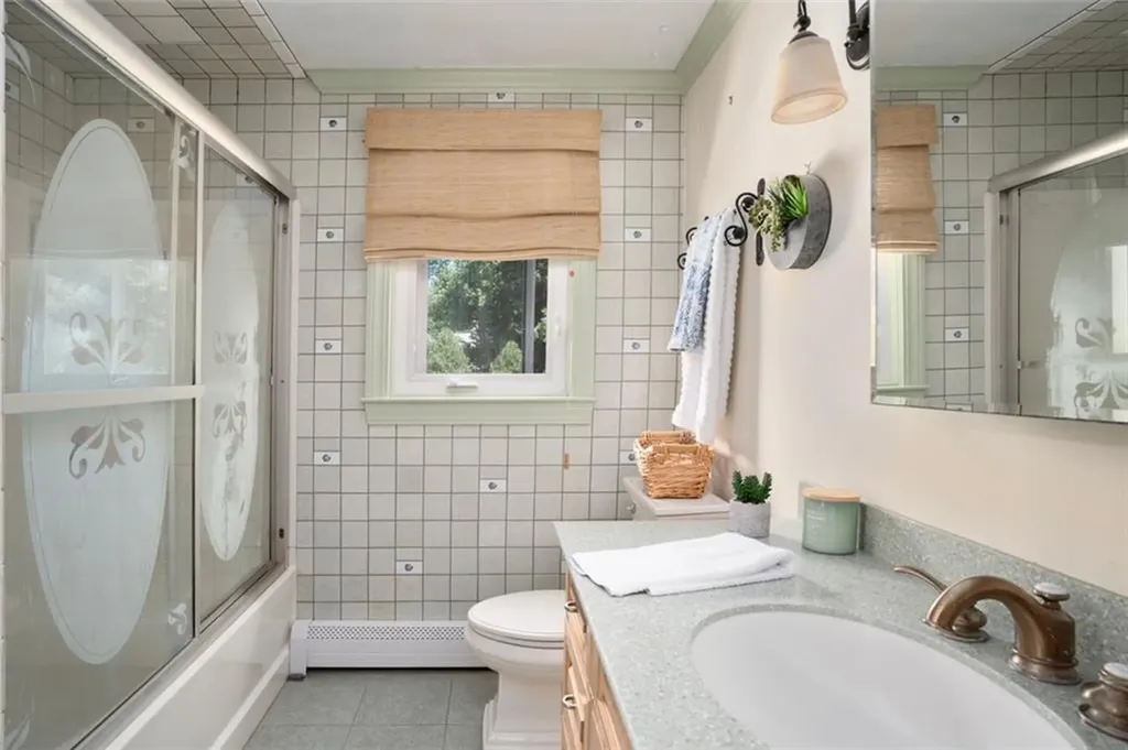 70 Country Hill Road Cumberland RI 02864