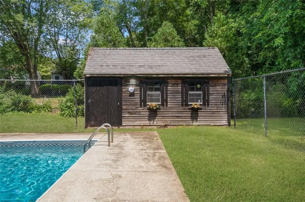 70 Country Hill Road Cumberland RI 02864