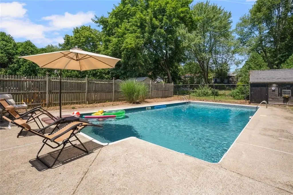 70 Country Hill Road Cumberland RI 02864