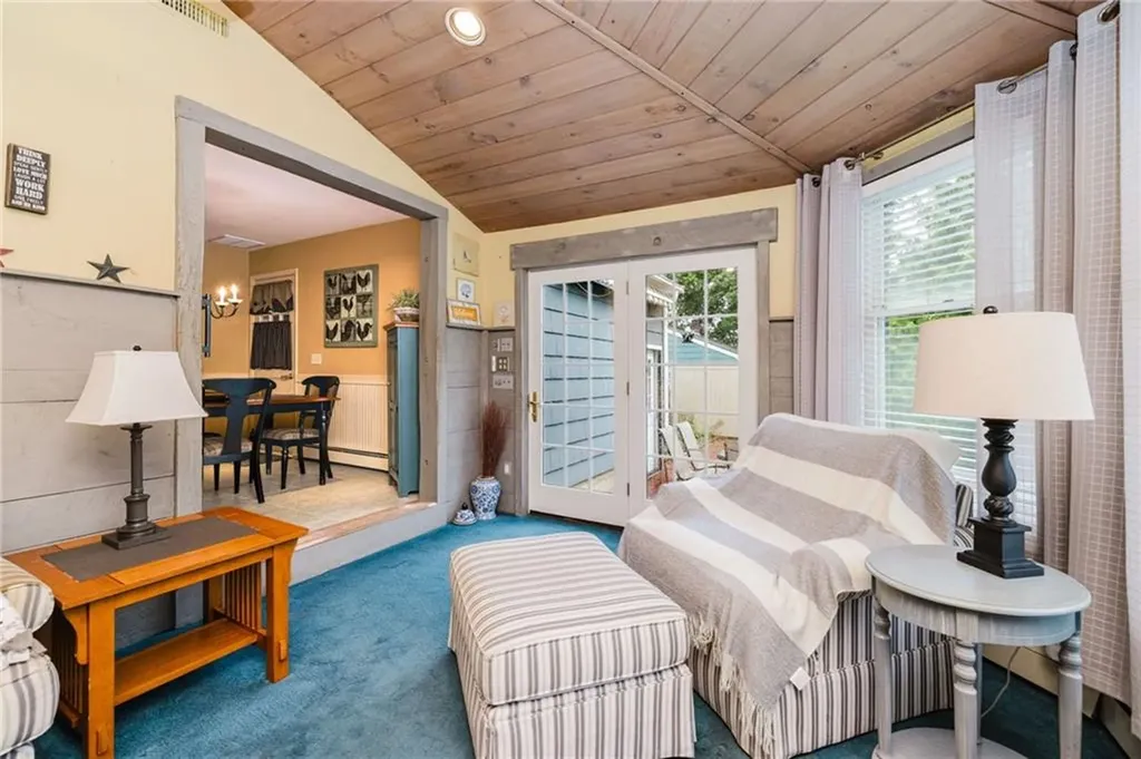 153 Russell Street Tiverton RI 02878