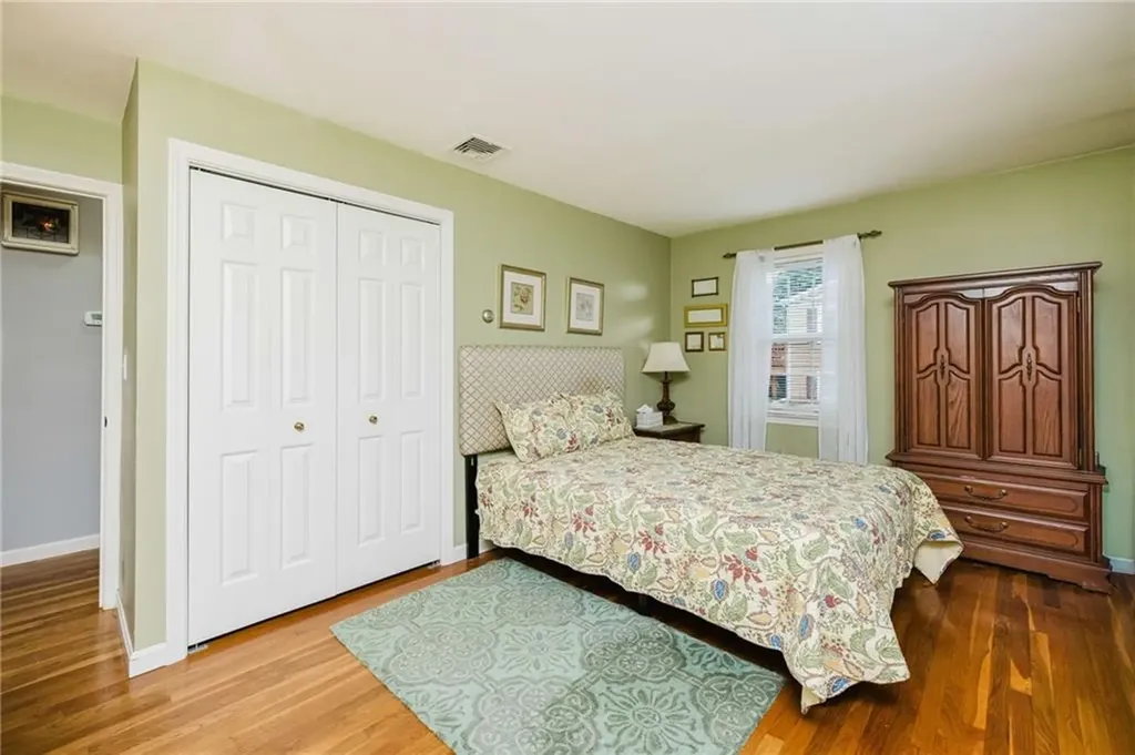 153 Russell Street Tiverton RI 02878