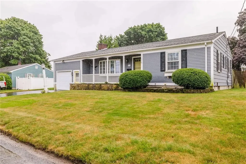 153 Russell Street Tiverton RI 02878