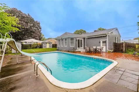 153 Russell Street Tiverton RI 02878