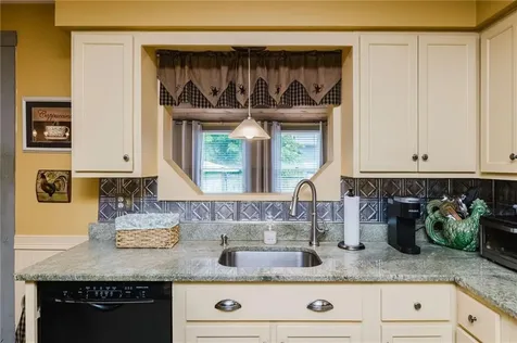 153 Russell Street Tiverton RI 02878