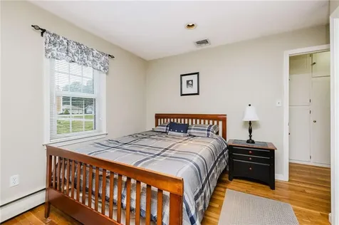 153 Russell Street Tiverton RI 02878