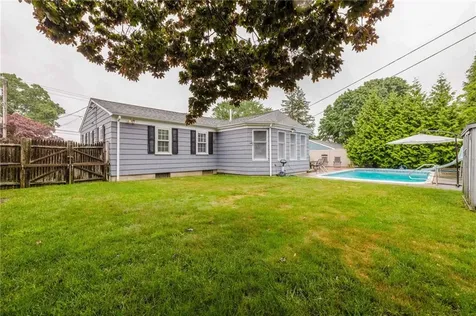 153 Russell Street Tiverton RI 02878