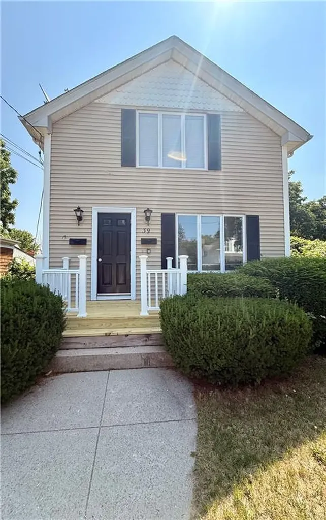 39 B Andrews Avenue West Warwick RI 02893