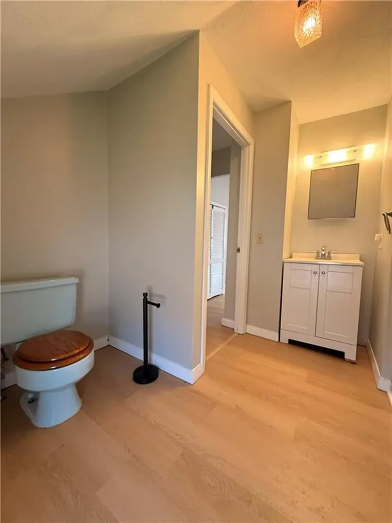 39 B Andrews Avenue West Warwick RI 02893