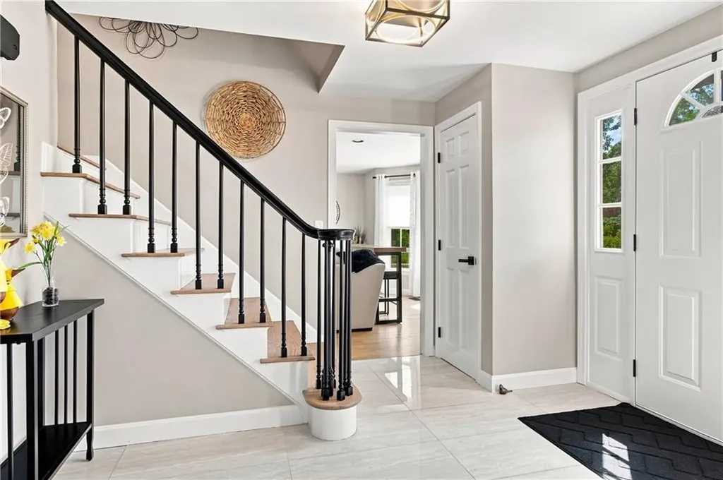4 Fieldside Drive Cumberland RI 02864