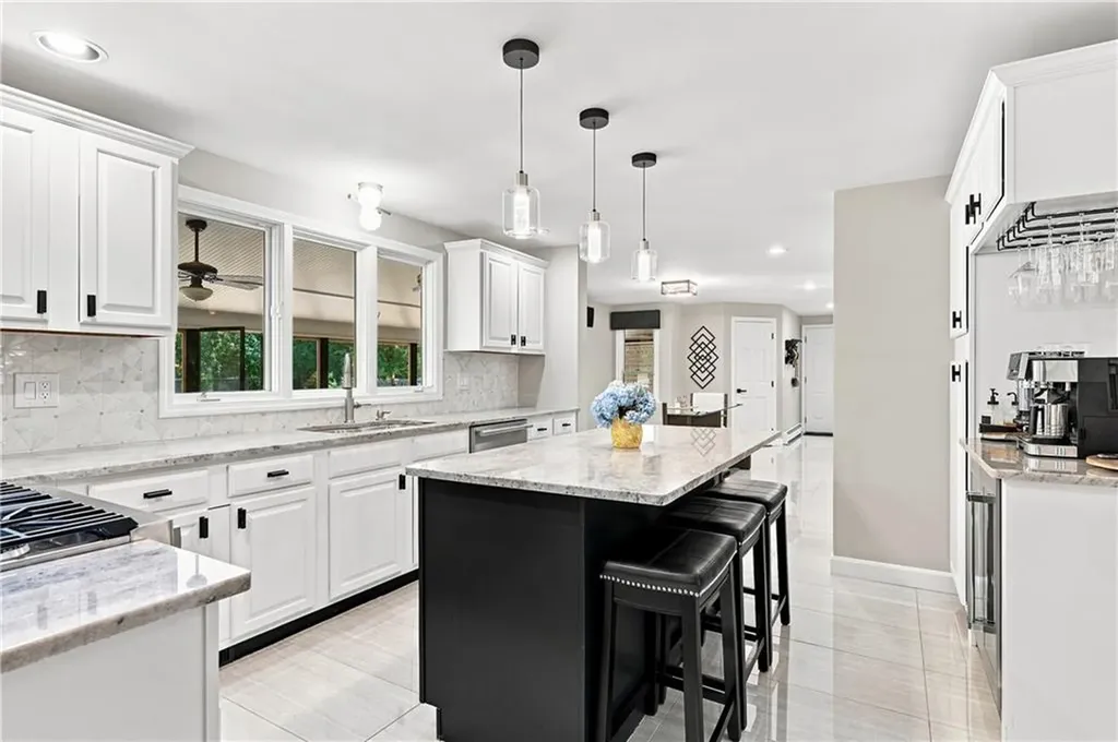 4 Fieldside Drive Cumberland RI 02864
