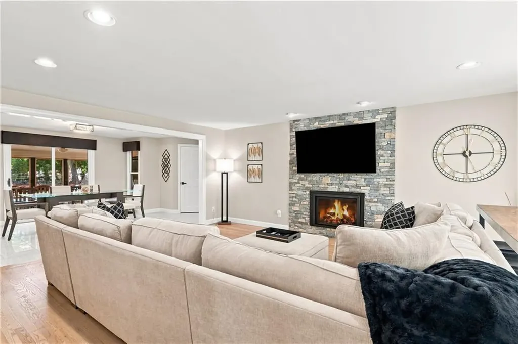 4 Fieldside Drive Cumberland RI 02864