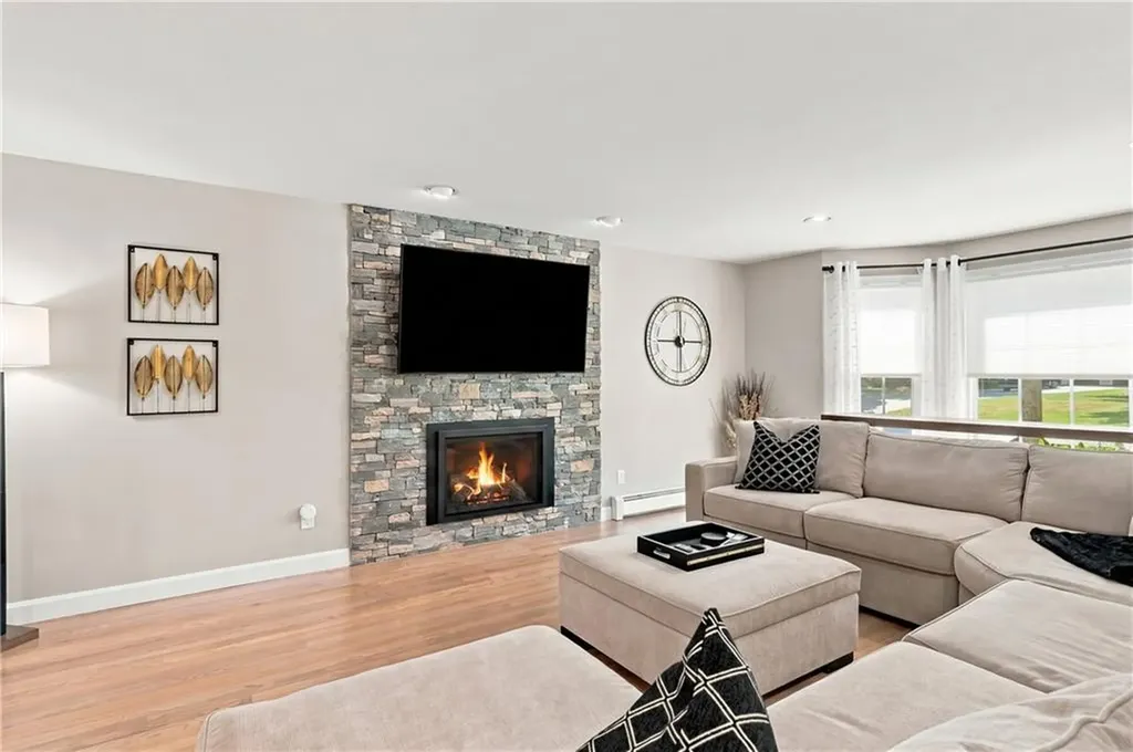 4 Fieldside Drive Cumberland RI 02864