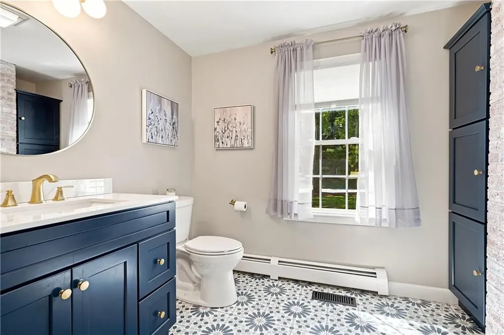 4 Fieldside Drive Cumberland RI 02864